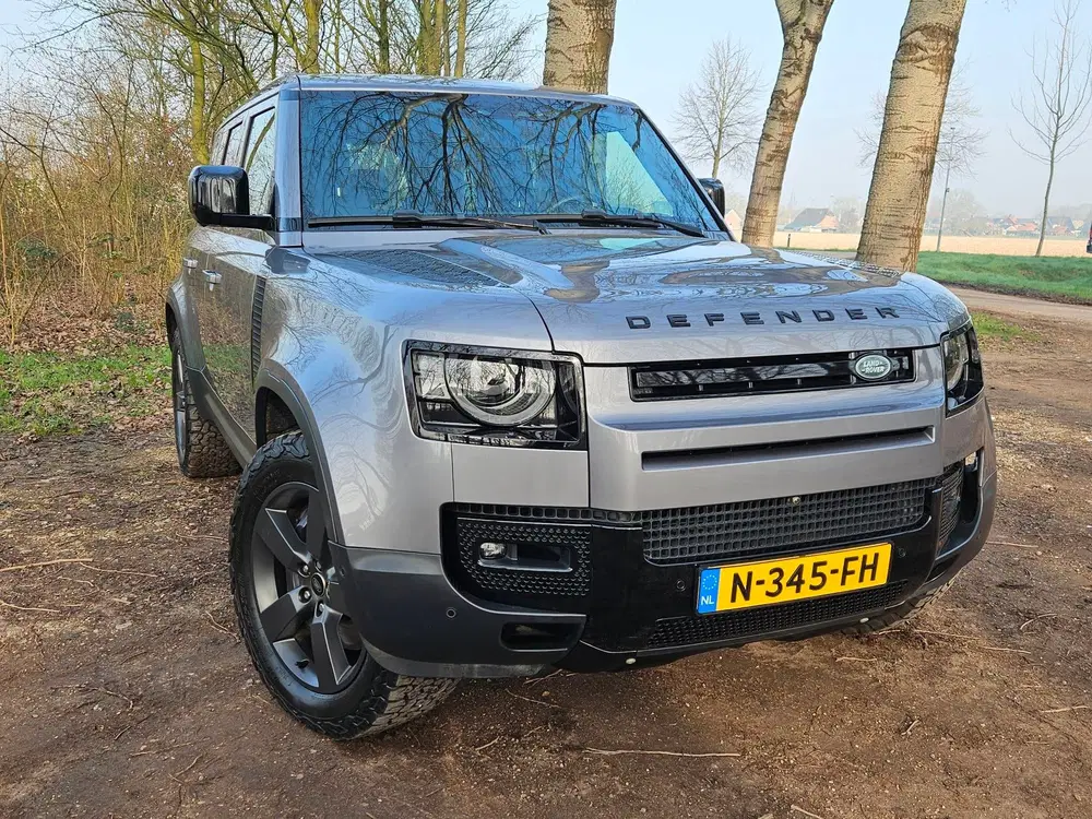 Land Rover Defender 110 2.0 P400e uit 2021