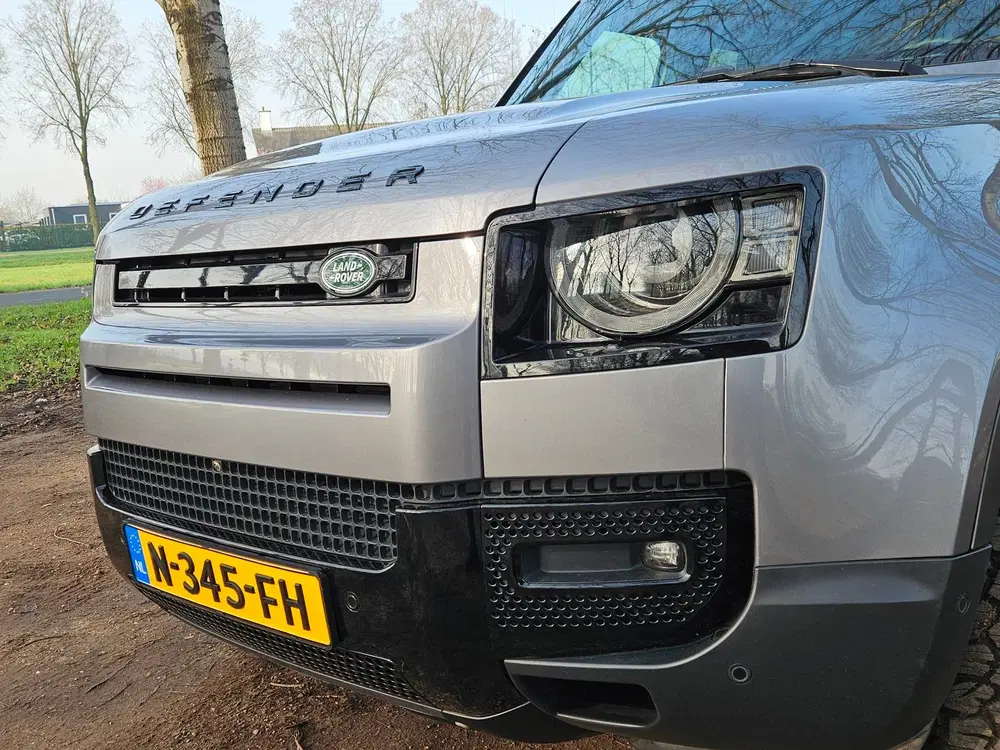 Land Rover Defender 110 2.0 P400e uit 2021, foto 2