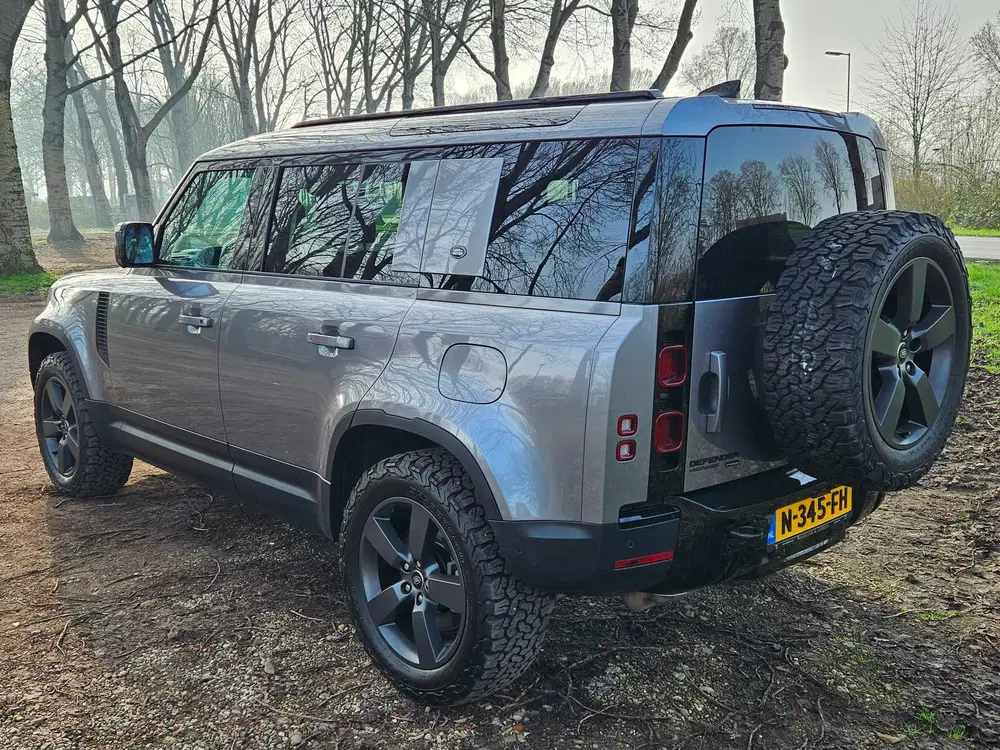 Land Rover Defender 110 2.0 P400e uit 2021, foto 6