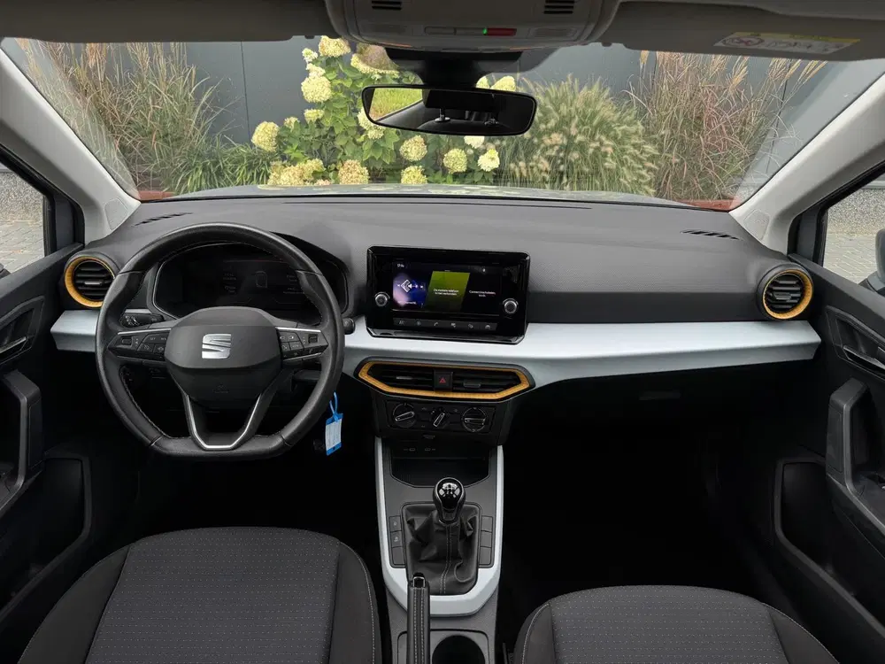 SEAT Arona 1.0 TSI Style uit 2023, foto 2
