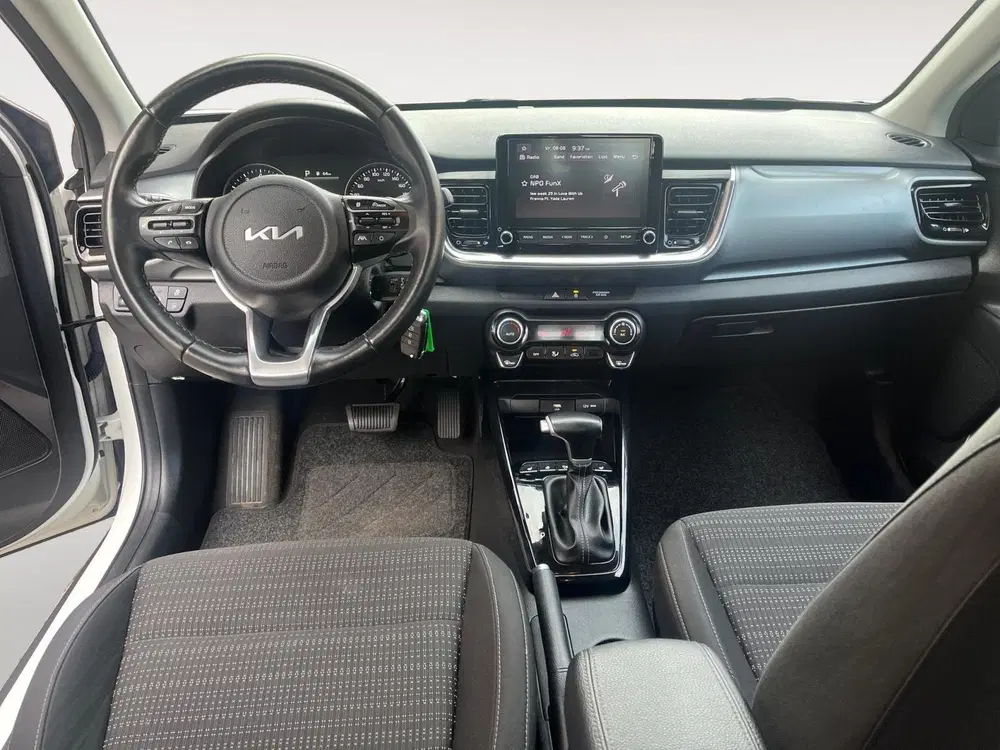 Kia Stonic 1.0i Turbo DynamicLine Automaat uit 2023, foto 12
