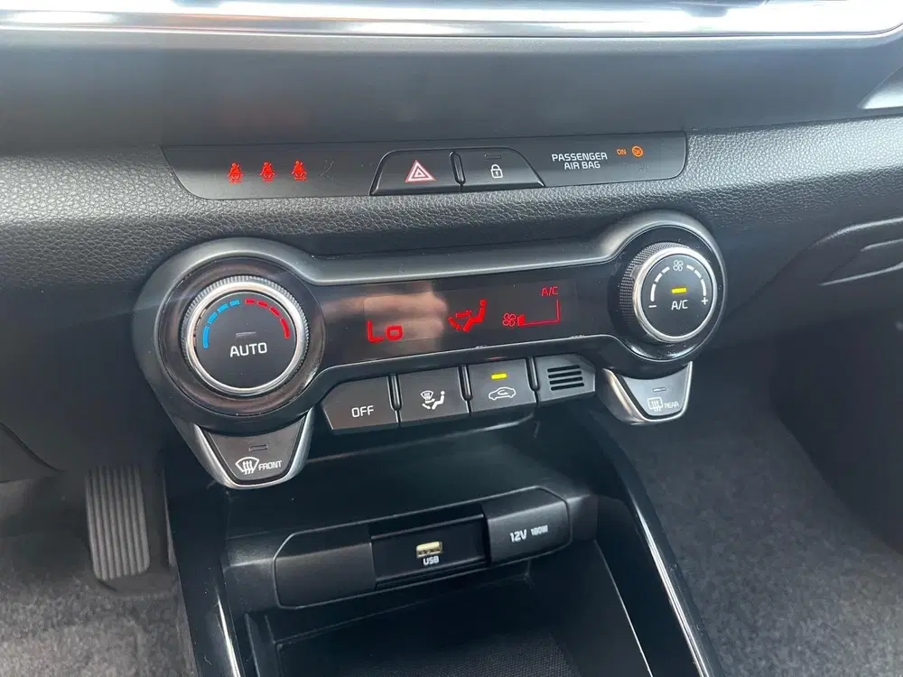 Kia Stonic 1.0i Turbo DynamicLine Automaat uit 2023, foto 13