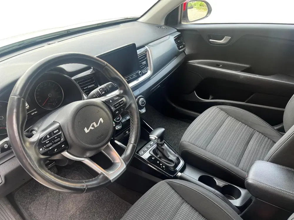 Kia Stonic 1.0i Turbo DynamicLine Automaat uit 2023, foto 8