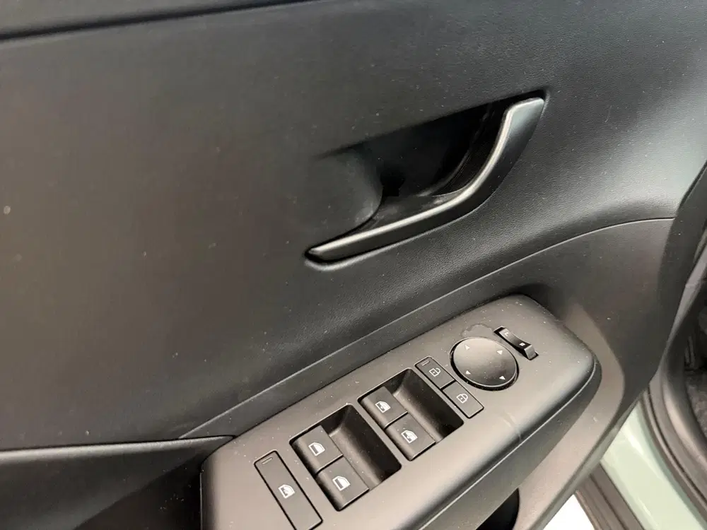 Hyundai KONA 1.6 HYBRID uit 2024, foto 9