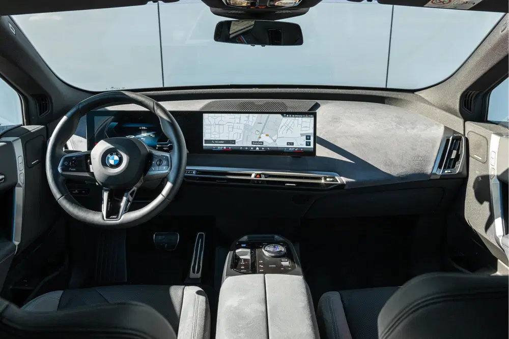 BMW iX xDrive60 M Sport uit 2025, foto 3