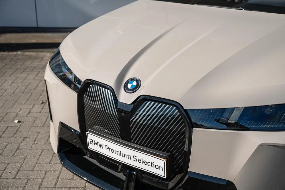 BMW iX xDrive60 M Sport uit 2025, foto 8