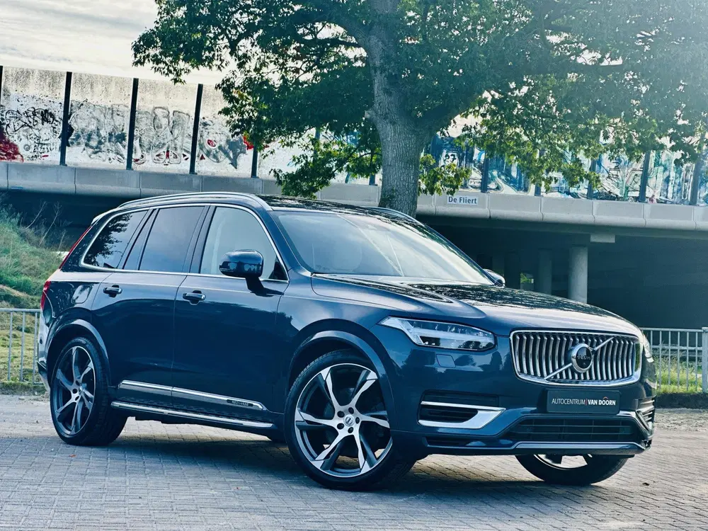 Volvo XC90 2.0 T8 Plug-in hybrid AWD uit 2022, foto 2