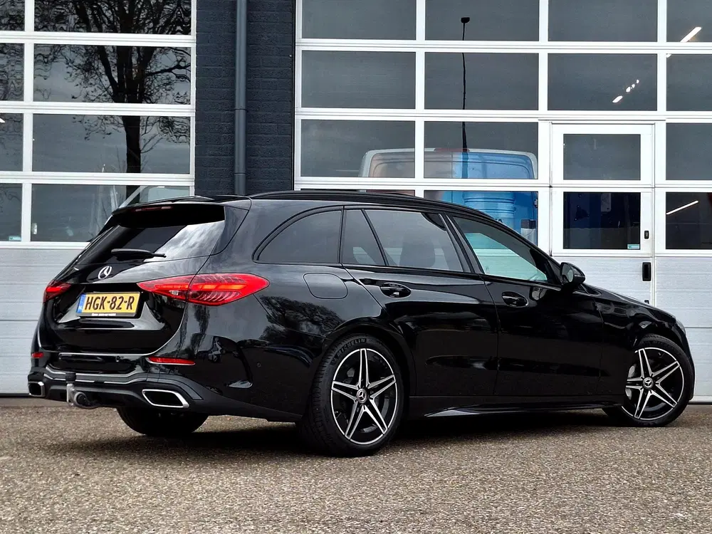 Mercedes-Benz C-Klasse 180 Star Edition AMG uit 2025, foto 4