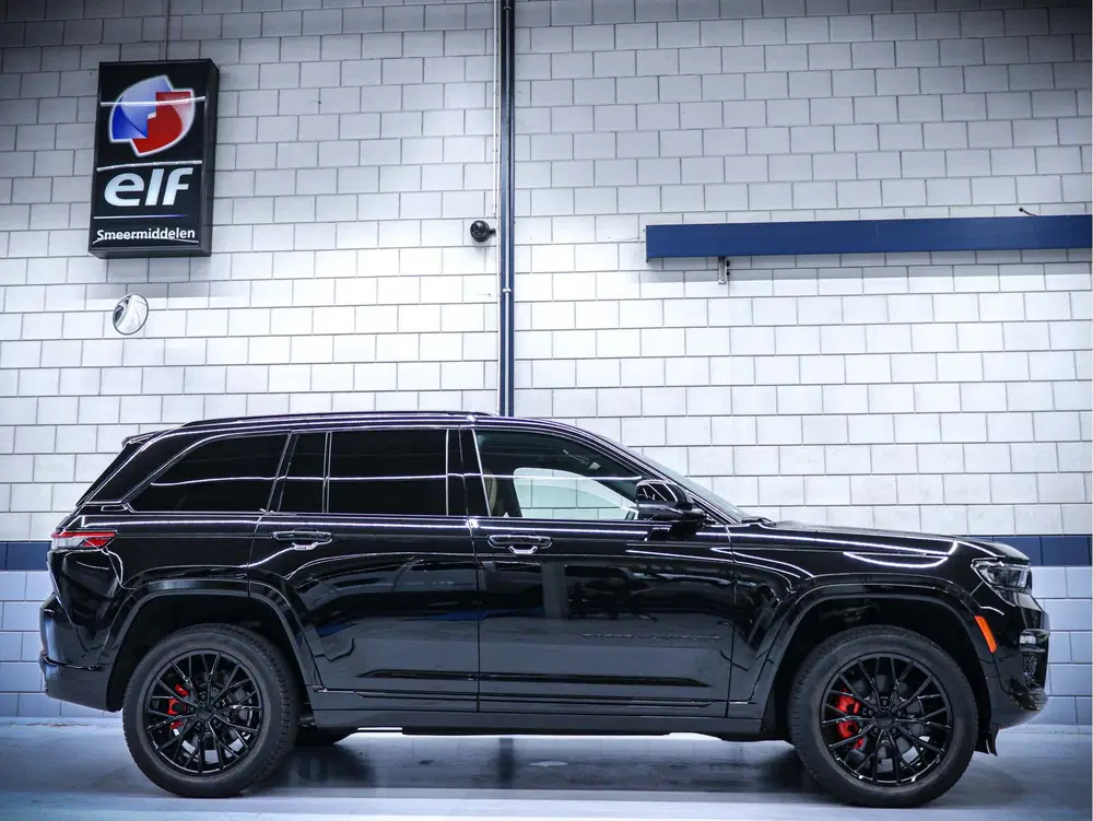 Jeep Grand Cherokee uit 2022, foto 2