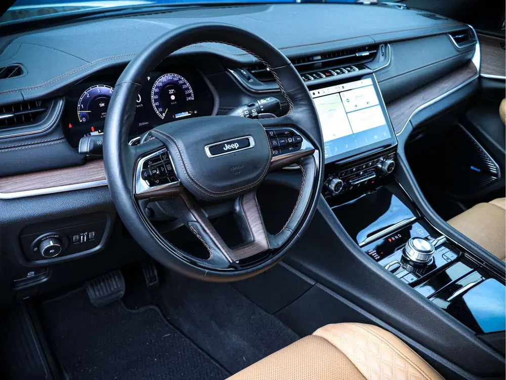 Jeep Grand Cherokee uit 2022, foto 6