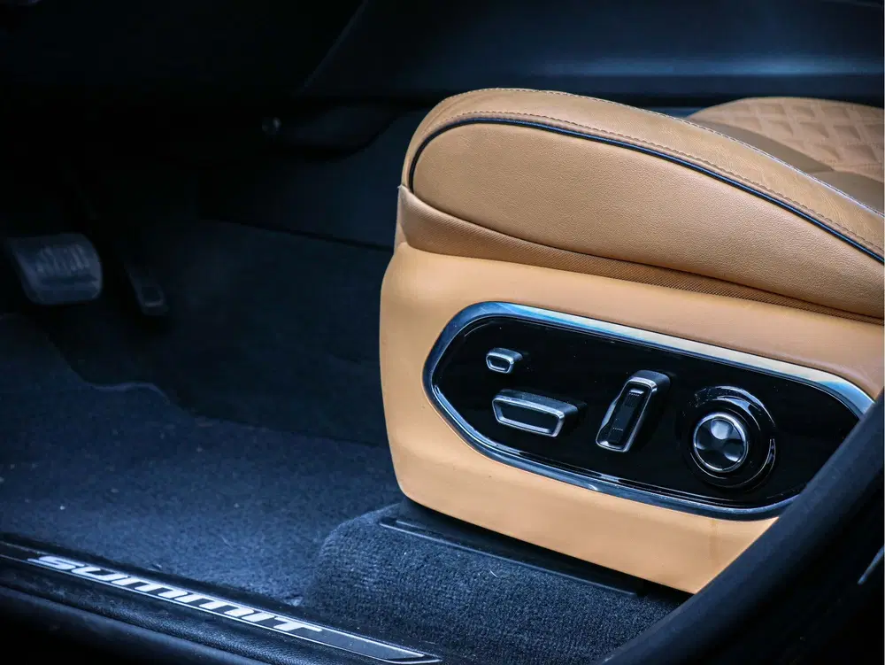Jeep Grand Cherokee uit 2022, foto 9