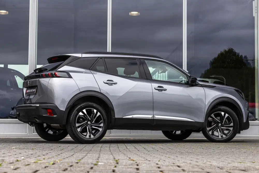 Peugeot 2008 1.2 PureTech Allure Pack uit 2022, foto 2