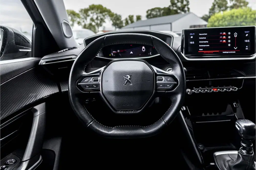 Peugeot 2008 1.2 PureTech Allure Pack uit 2022, foto 7