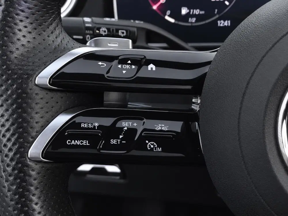 Mercedes-Benz C-Klasse 300 e AMG Line uit 2022, foto 11
