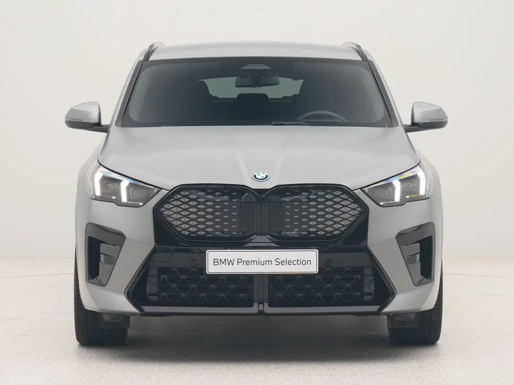BMW iX2 xDrive30 67 kWh (bj 2025 uit 2025, foto 2