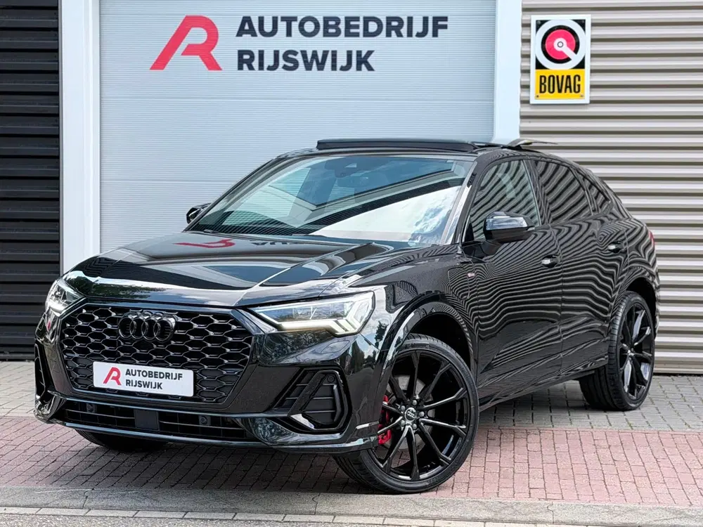 Audi Q3 45 TFSI e S Edition Pano uit 2022
