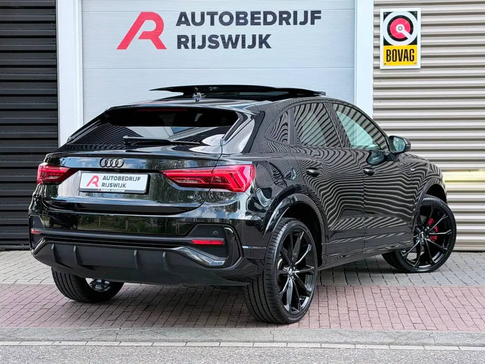 Audi Q3 45 TFSI e S Edition Pano uit 2022, foto 4
