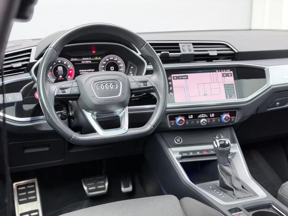 Audi Q3 35 TFSI S-Line Pano uit 2021, foto 13