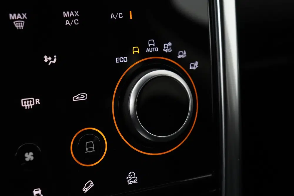 Land Rover Discovery Sport D180 uit 2021, foto 13