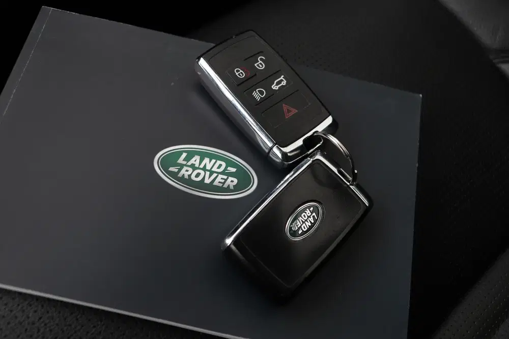 Land Rover Discovery Sport D180 uit 2021, foto 14