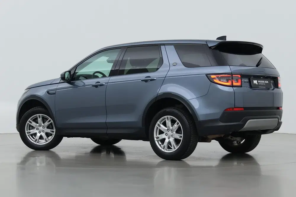 Land Rover Discovery Sport D180 uit 2021, foto 2