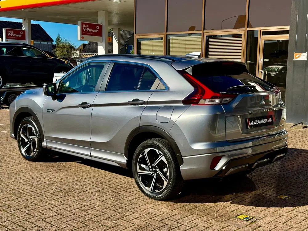 Mitsubishi Eclipse Cross 2.4 PHEV Instyle uit 2024, foto 11