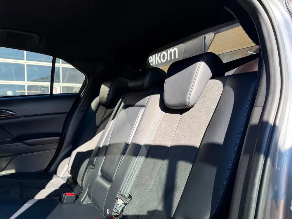 Mitsubishi Eclipse Cross 2.4 PHEV Instyle uit 2024, foto 15