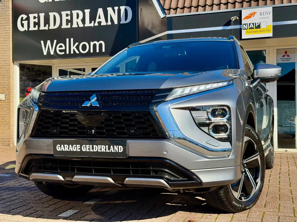 Mitsubishi Eclipse Cross 2.4 PHEV Instyle uit 2024, foto 3