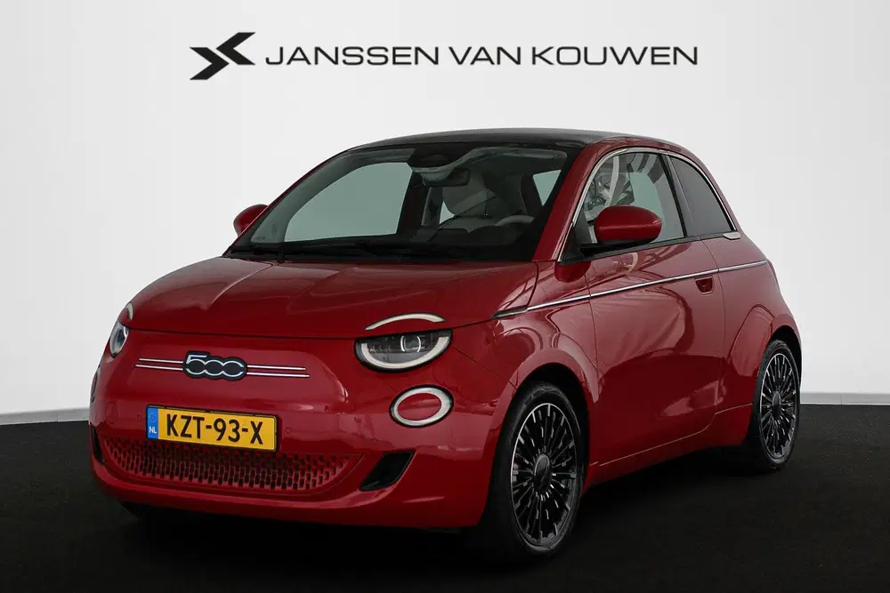 Fiat 500 La Prima 42 kWh Pano Leder Stoelverwarming uit 2024