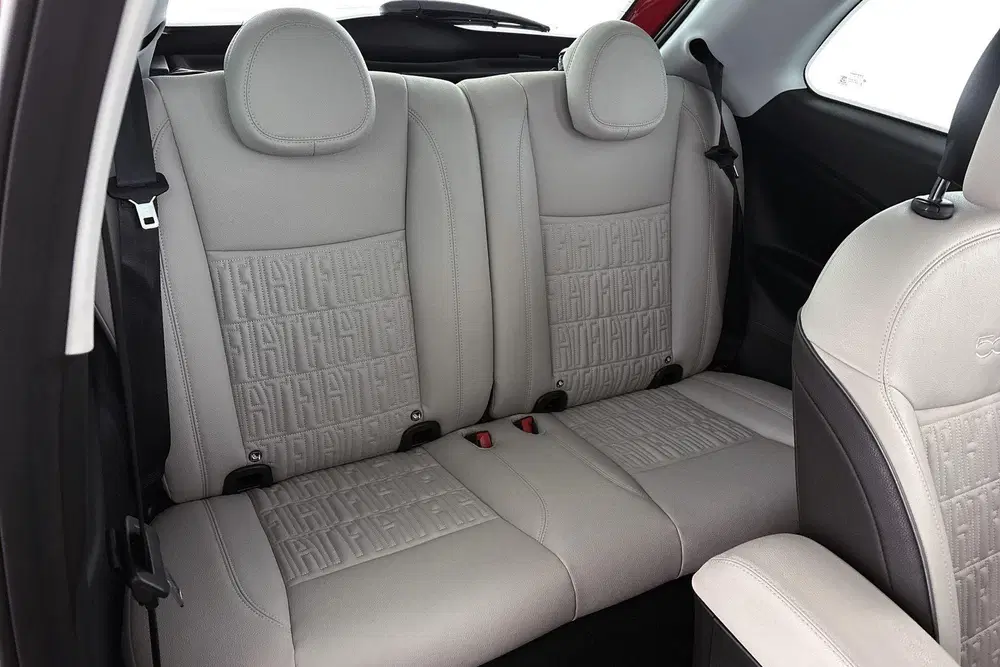 Fiat 500 La Prima 42 kWh Pano Leder Stoelverwarming uit 2024, foto 10