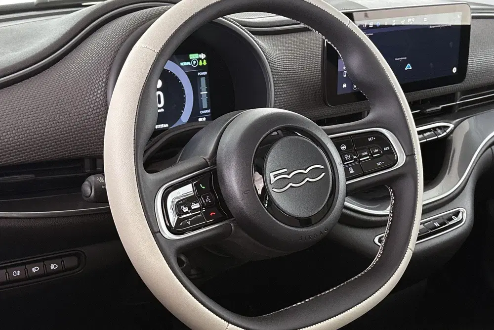 Fiat 500 La Prima 42 kWh Pano Leder Stoelverwarming uit 2024, foto 13