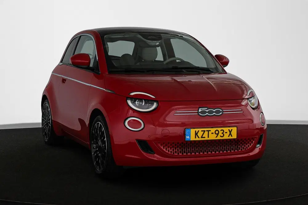 Fiat 500 La Prima 42 kWh Pano Leder Stoelverwarming uit 2024, foto 2