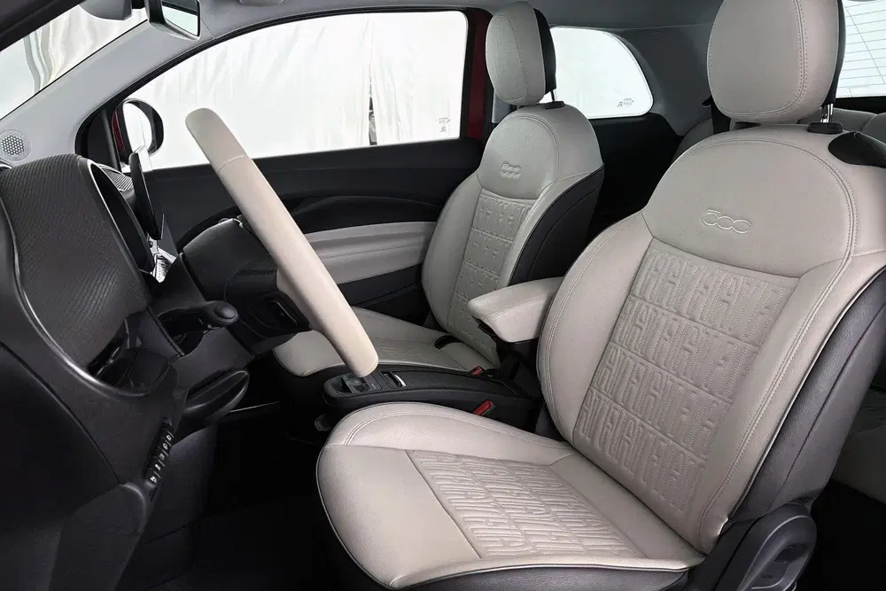 Fiat 500 La Prima 42 kWh Pano Leder Stoelverwarming uit 2024, foto 6