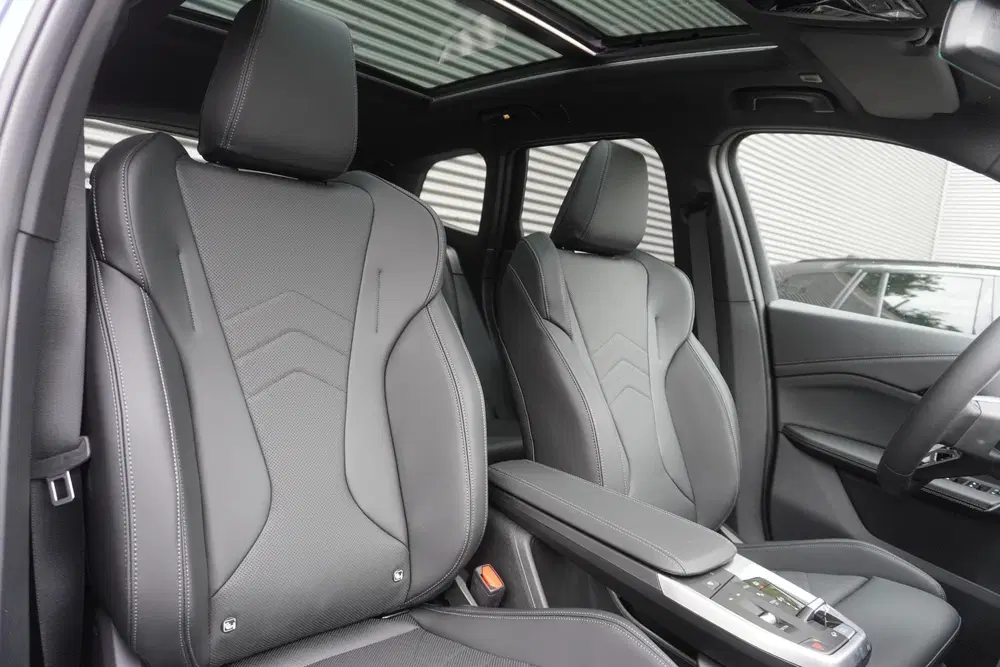 BMW iX1 eDrive20 uit 2026, foto 9