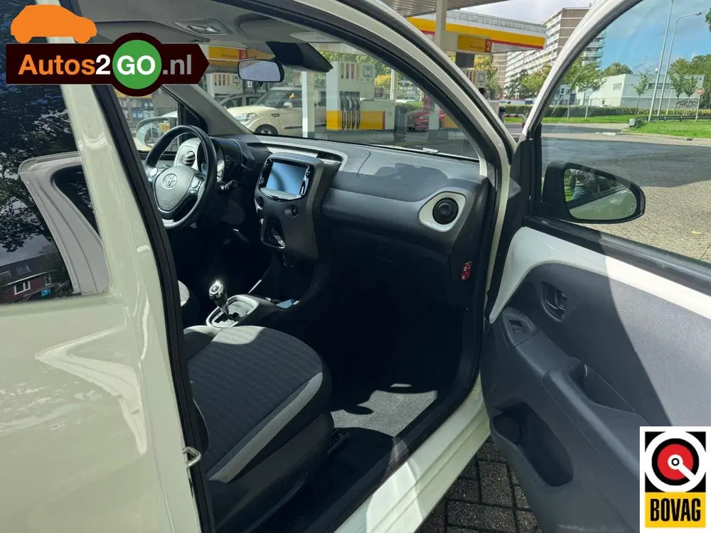 Toyota Aygo 1.0 VVT-i x-play uit 2019, foto 9