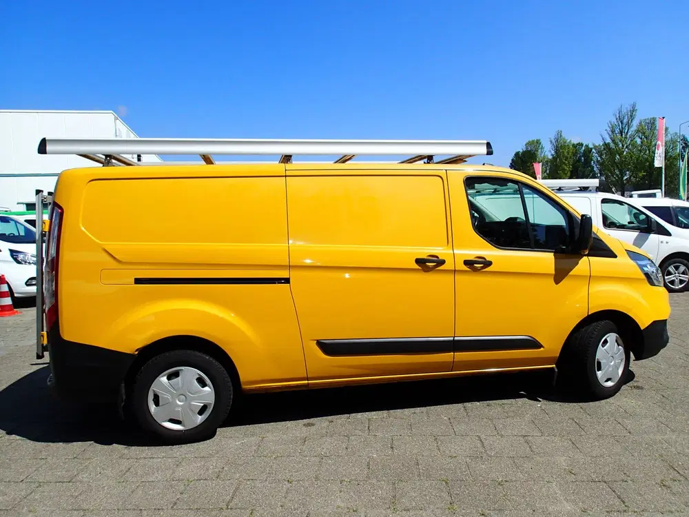 Ford Transit Custom 320 2.0 TDCI L2H1 Trend VOORZIEN VAN AIR uit 2021, foto 4
