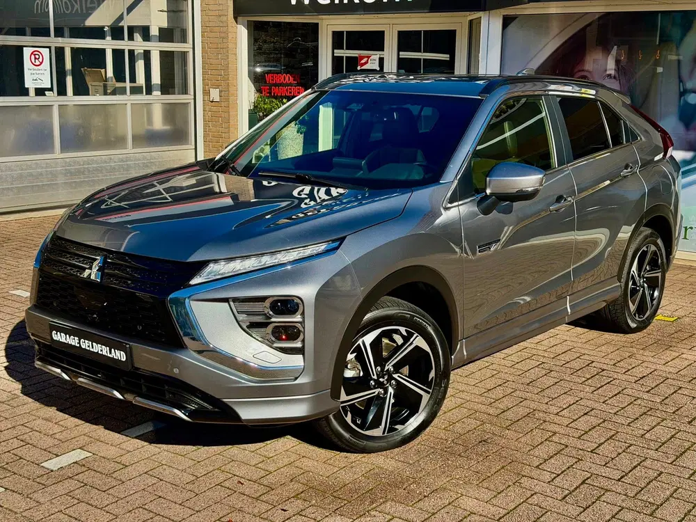 Mitsubishi Eclipse Cross 2.4 PHEV INTENSE+ uit 2024, foto 2