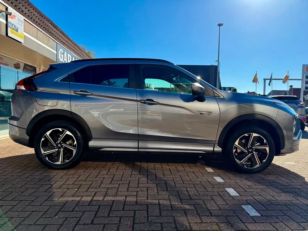 Mitsubishi Eclipse Cross 2.4 PHEV INTENSE+ uit 2024, foto 9