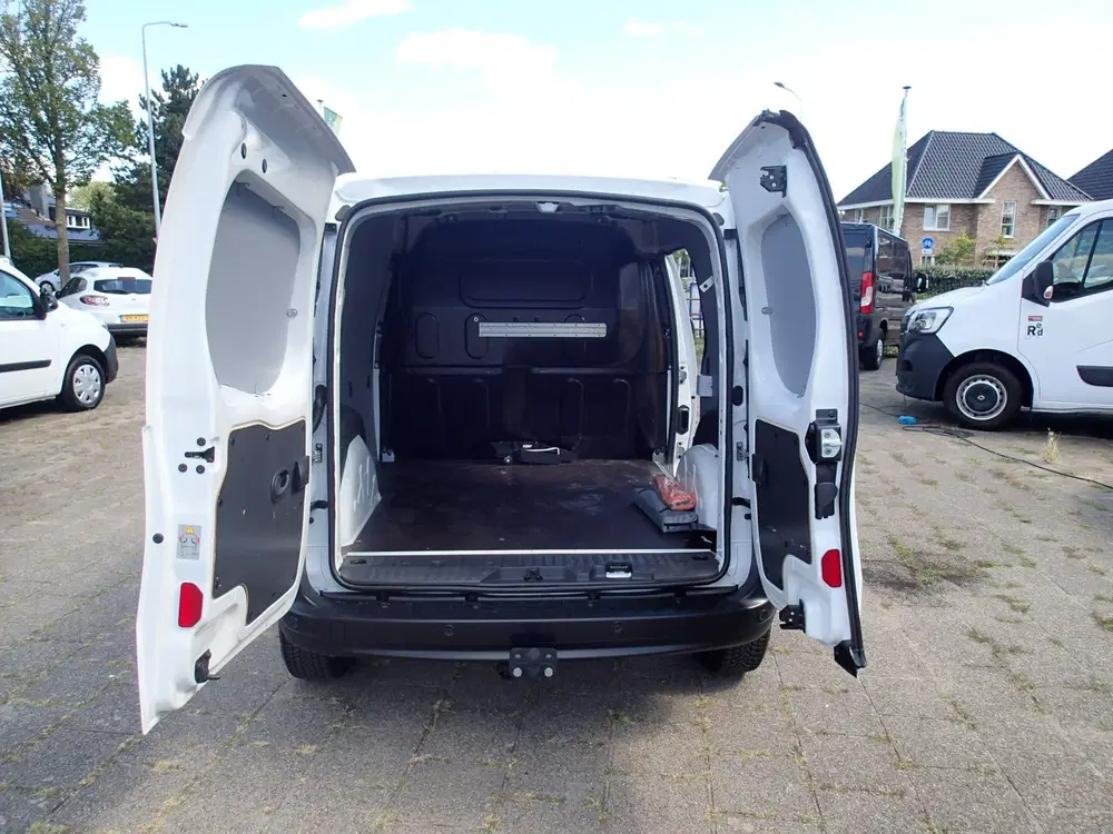 Renault Kangoo 1.5 Blue dCi 80 Comfort VOORZIEN VAN AIRCO uit 2021, foto 10