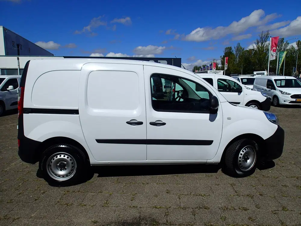 Renault Kangoo 1.5 Blue dCi 80 Comfort VOORZIEN VAN AIRCO uit 2021, foto 4