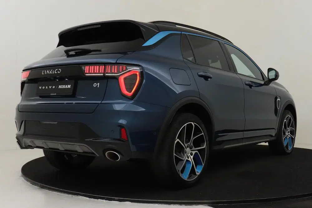 Lynk & Co 01 1.5 PHEV -PANO.DAK uit 2023, foto 3