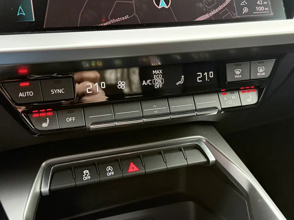 Audi A3 30 TFSI AUT. * * 2x S-LINE * * CARPLAY uit 2021, foto 8
