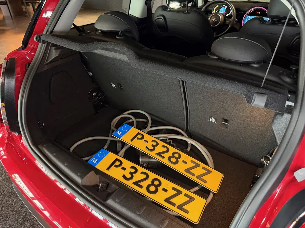 Mini Electric Camden Plus Edition 33 kWh uit 2022, foto 11