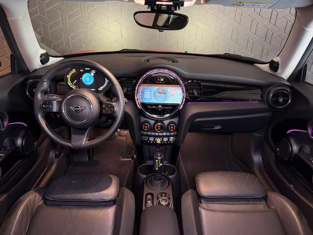 Mini Electric Camden Plus Edition 33 kWh uit 2022, foto 12