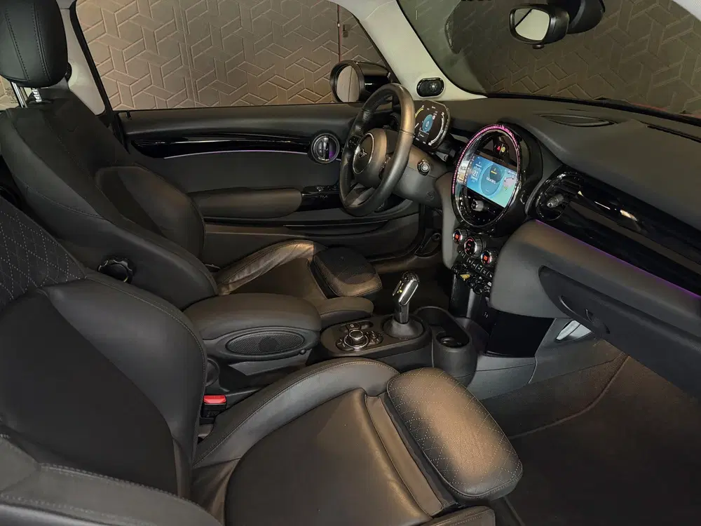 Mini Electric Camden Plus Edition 33 kWh uit 2022, foto 14