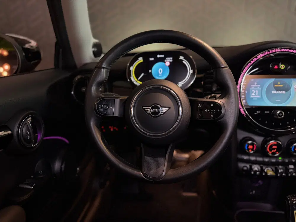 Mini Electric Camden Plus Edition 33 kWh uit 2022, foto 15