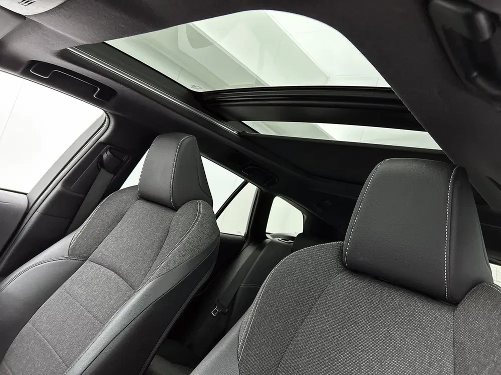 Toyota Corolla 2.0 Hybrid Style uit 2020, foto 14