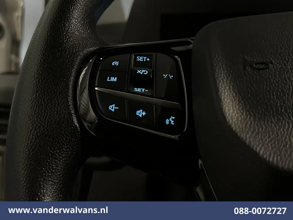 Ford Transit Custom 2.0 TDCI 136pk L2H1 Euro6 Airco uit 2024, foto 6