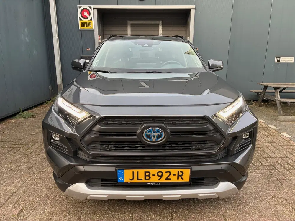 Toyota RAV 4 2.5 Hybrid AWD 222PK ADVENTURE PANORAMADAK uit 2022, foto 4