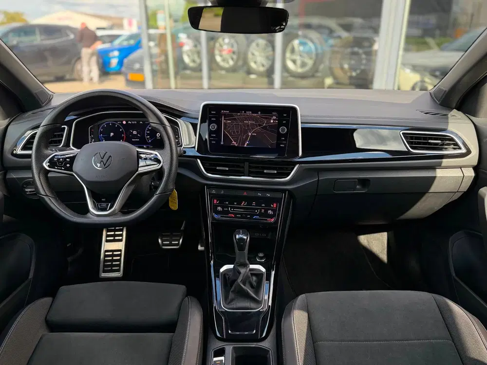 Volkswagen T-Roc 1.5 TSI R-Line uit 2023, foto 10